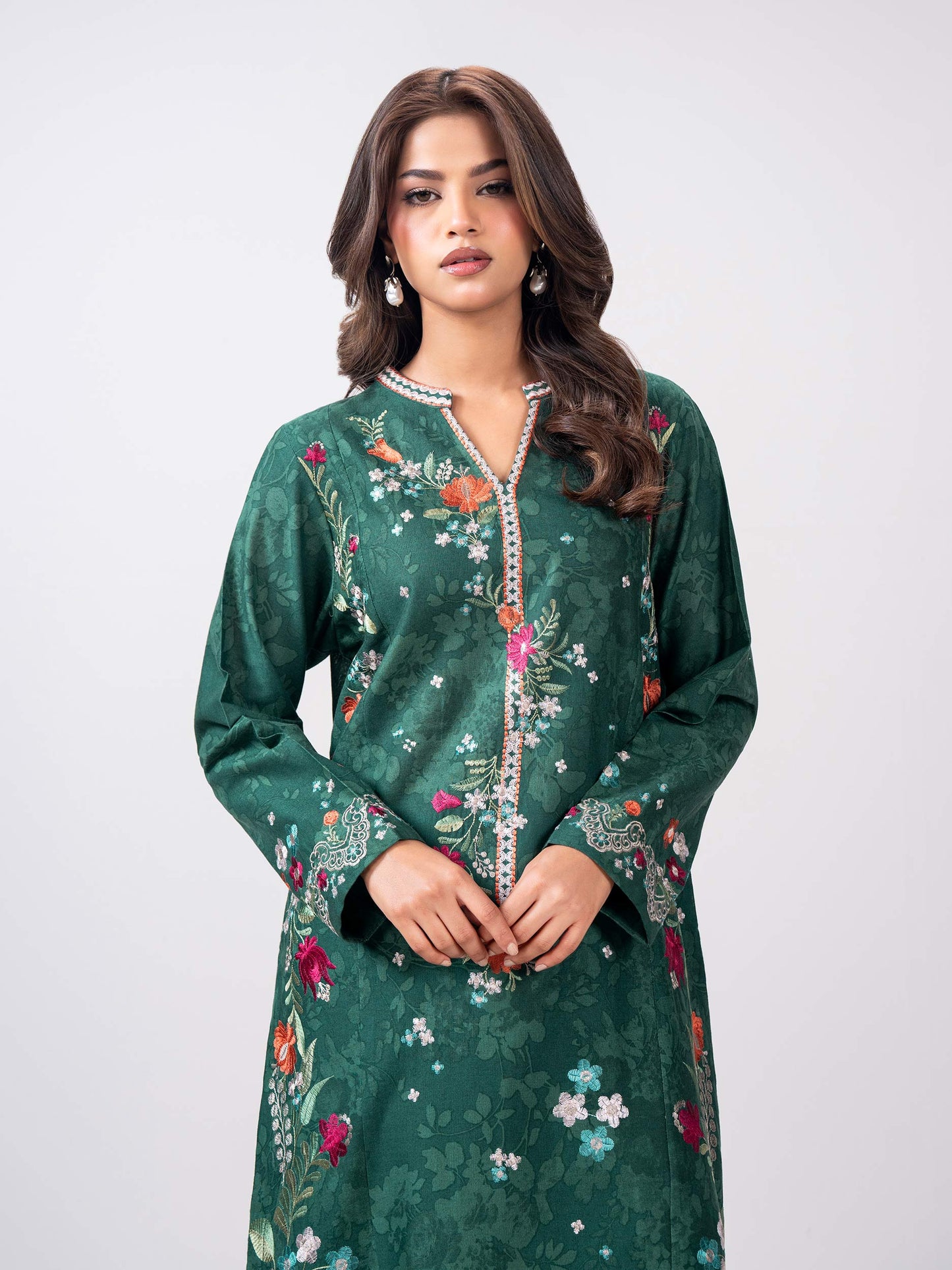 2 Piece Khaddar Suit- Embroidered (Pret)