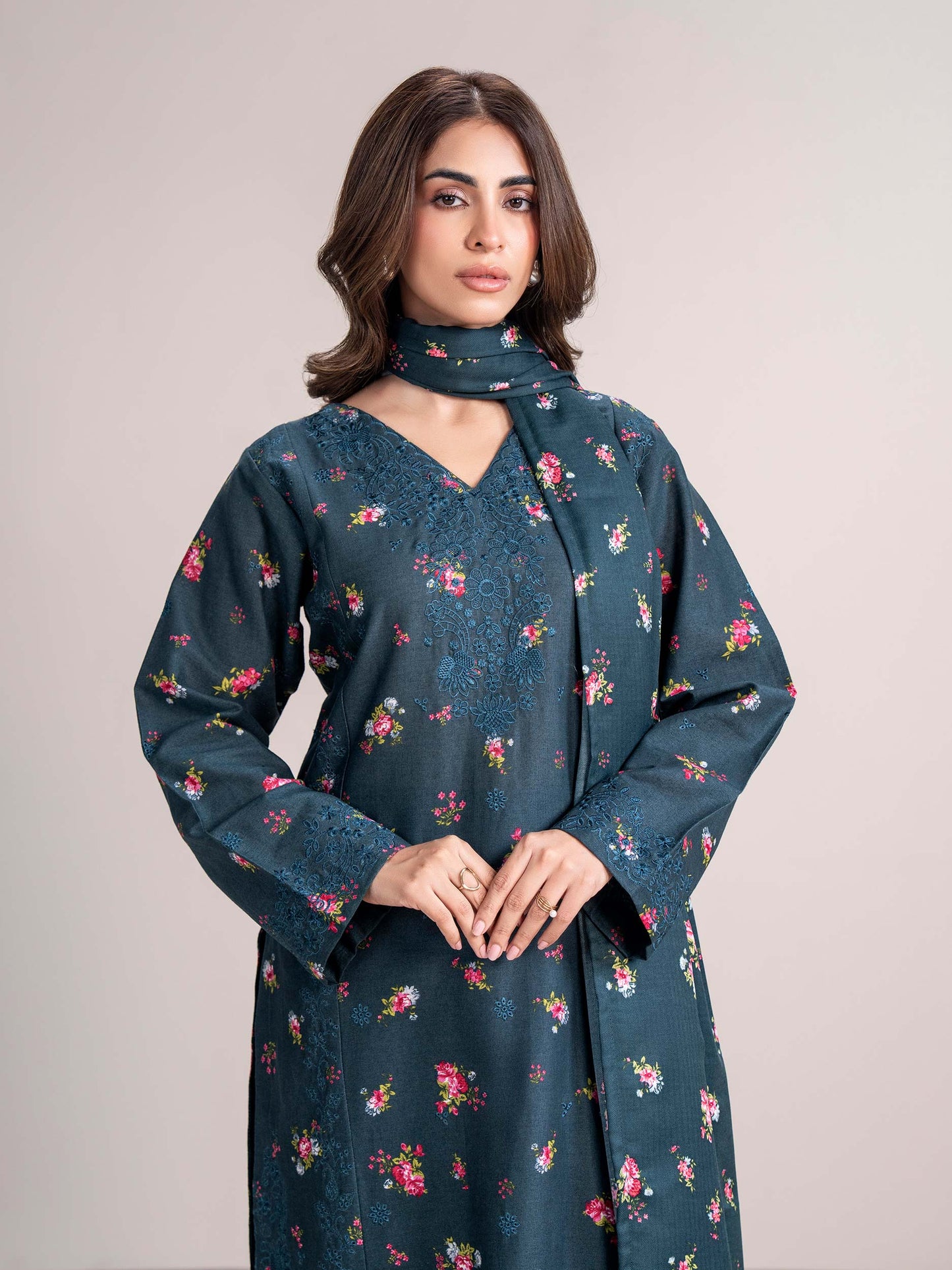 3 Piece Khaddar Suit- Embroidered (Pret)