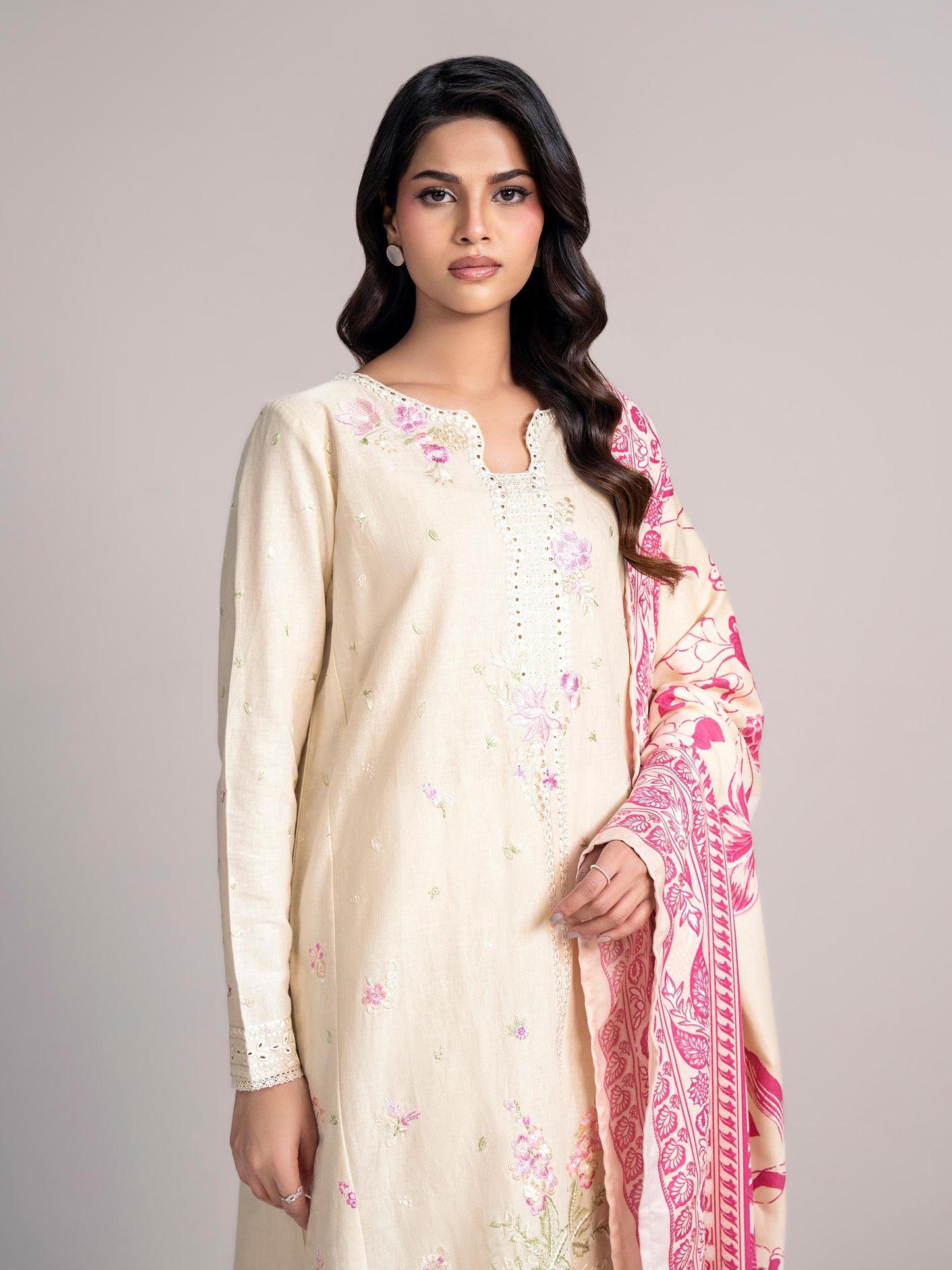 2-Piece Khaddar Suit- Embroidered (Pret)