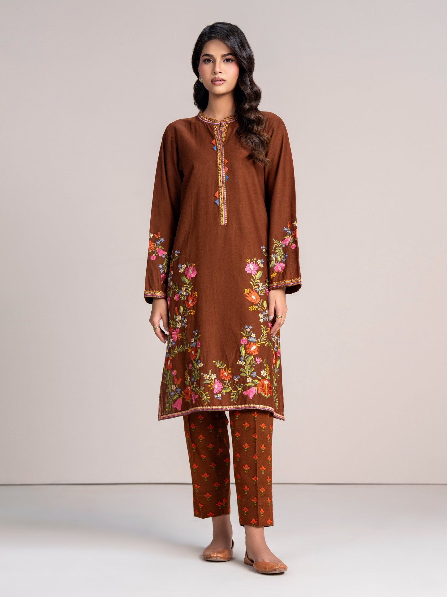 2-Piece Khaddar Suit-Embroidered (Pret)