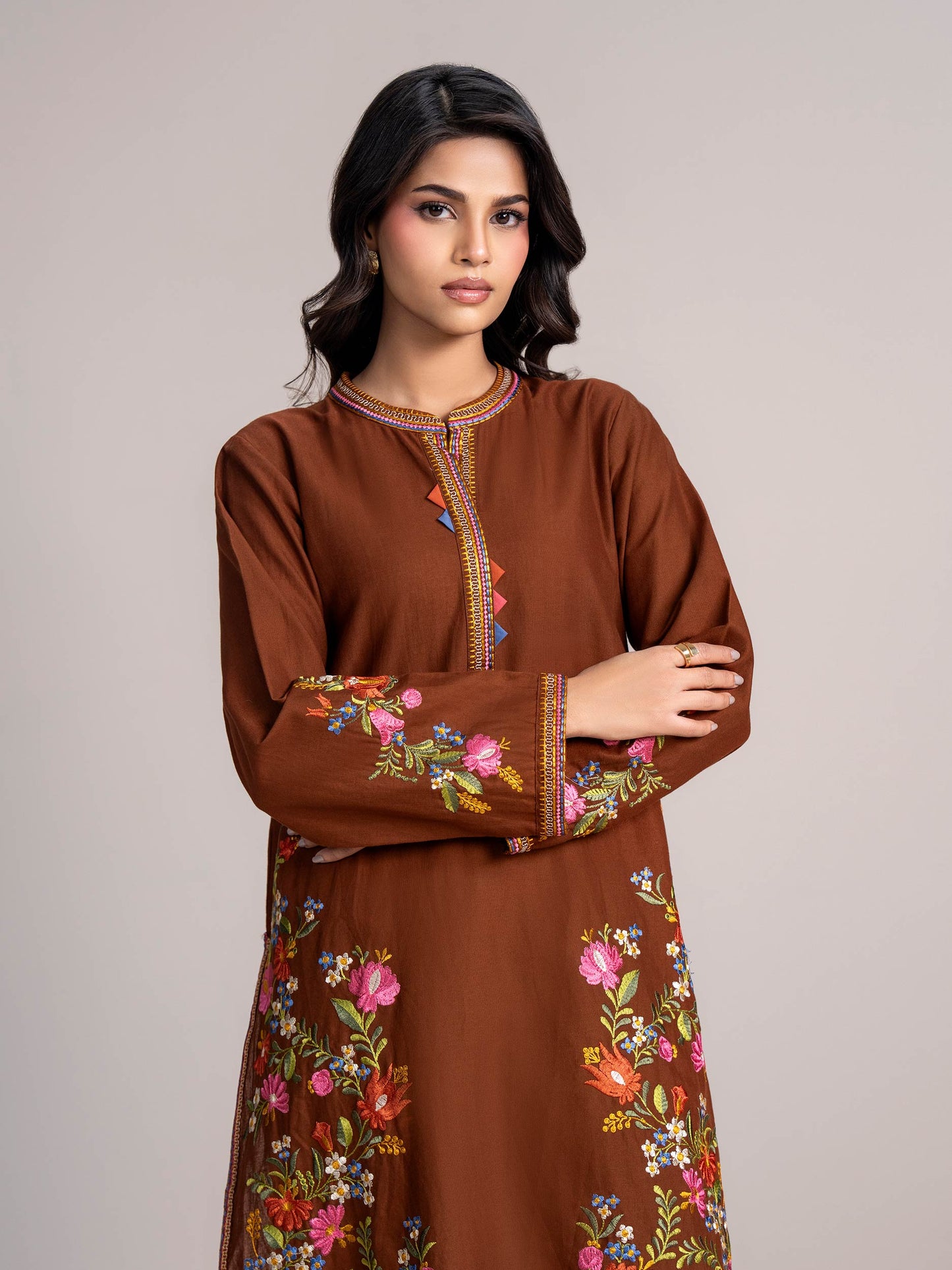2-Piece Khaddar Suit-Embroidered (Pret)