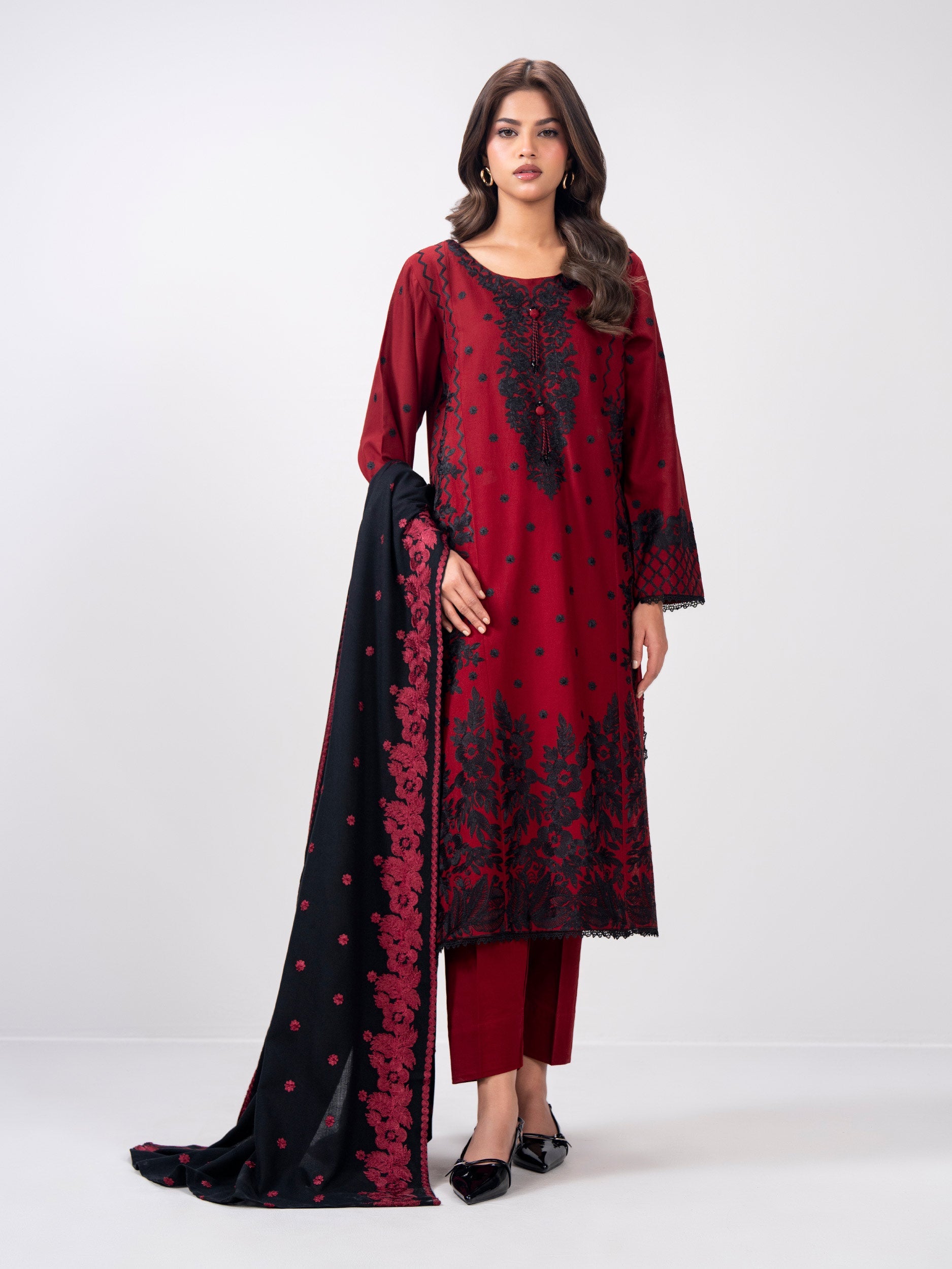 3-piece-khaddar-suit--embroidered-(pret)