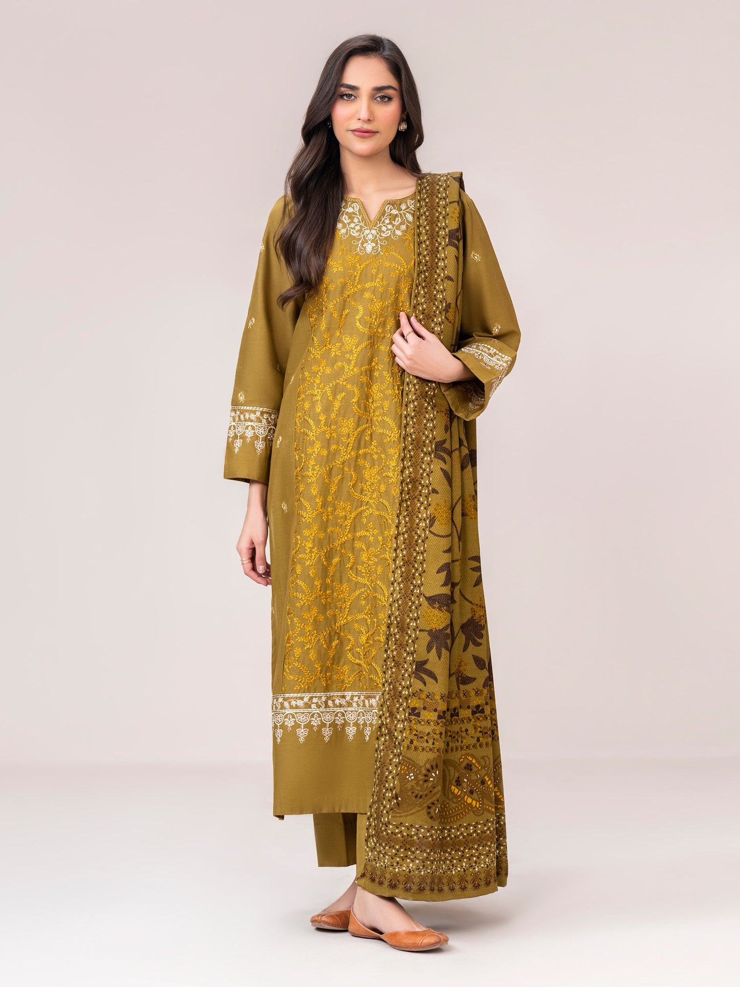 3 Piece Khaddar Suit- Embroidered (Pret)