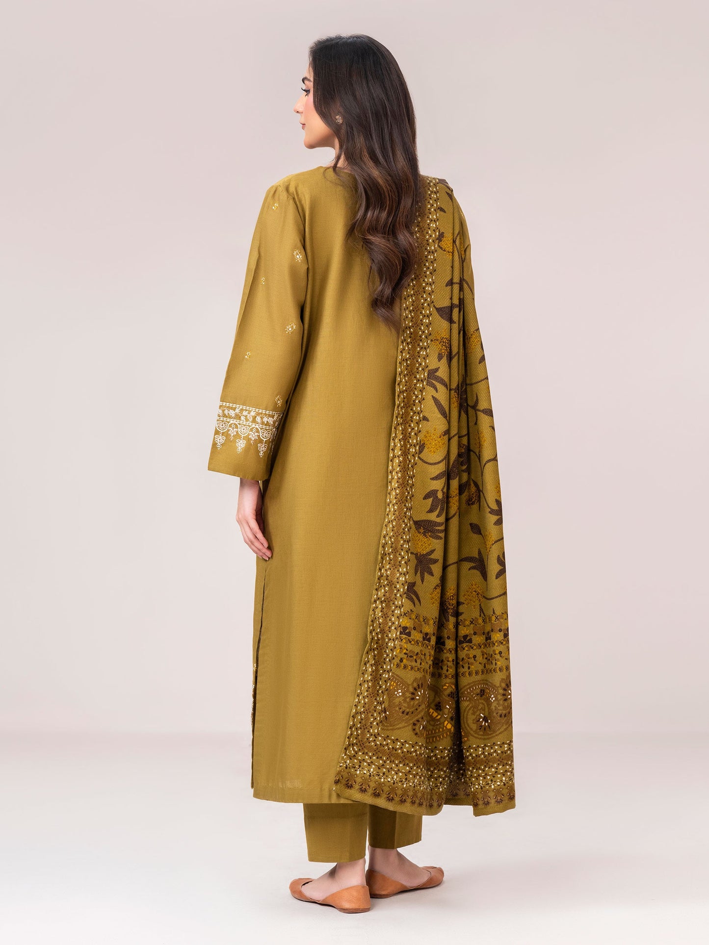 3 Piece Khaddar Suit- Embroidered (Pret)