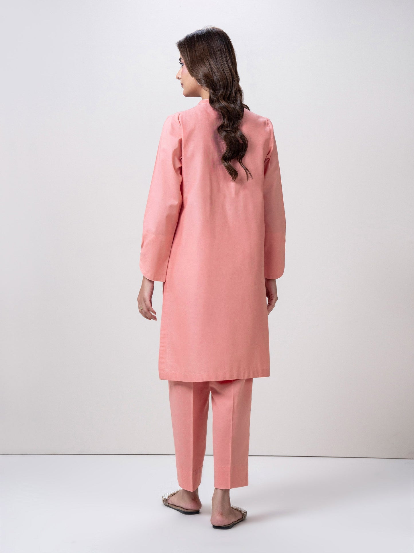 2 Piece Khaddar Suit- Embroidered (Pret)