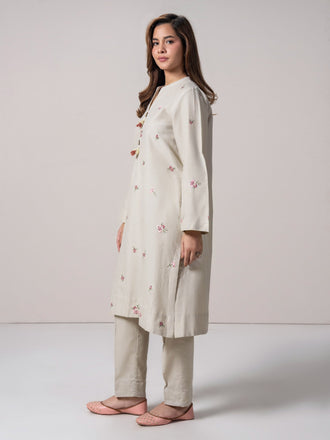 2-piece-khaddar-suit--embroidered-(pret)