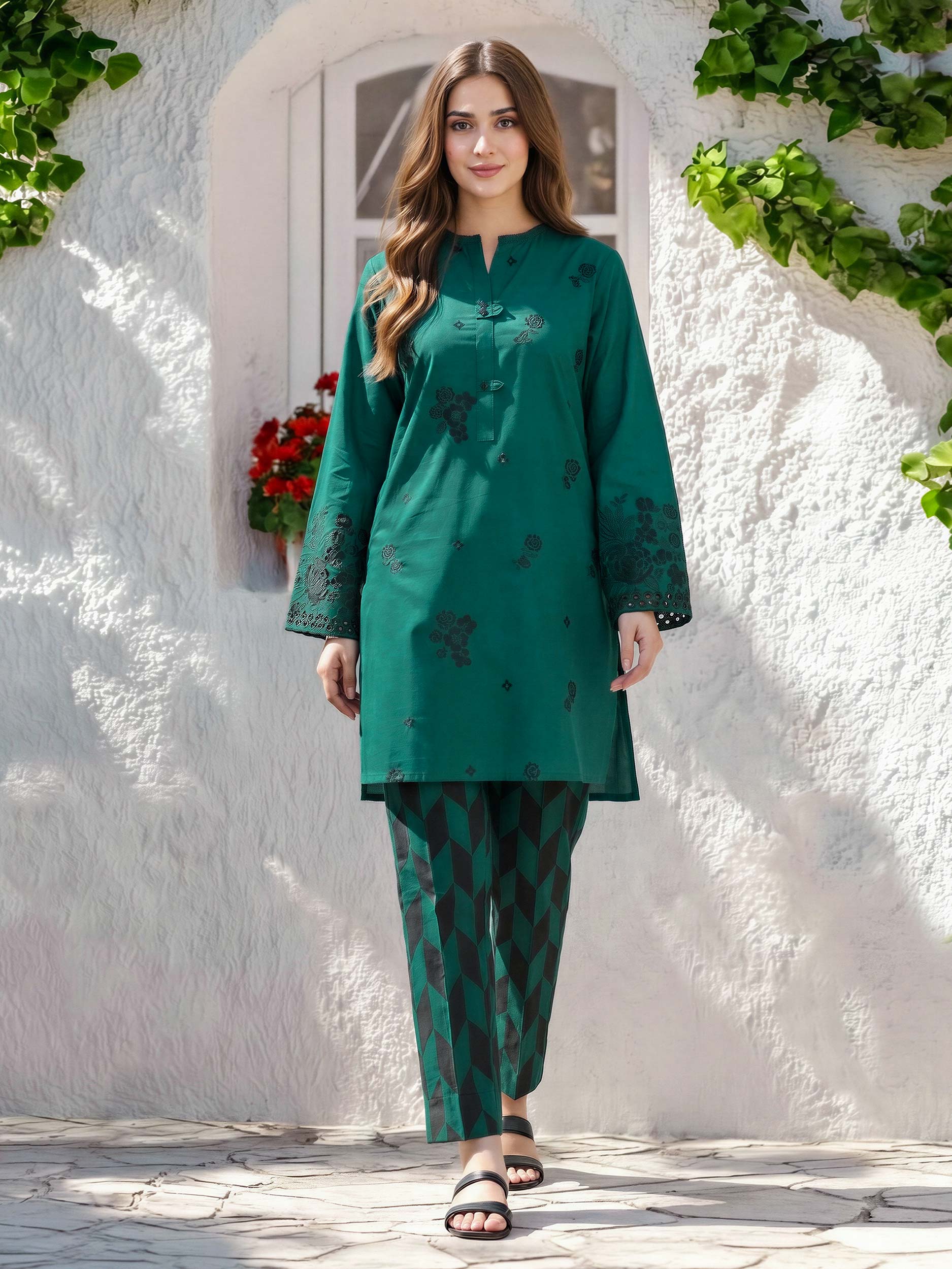 2-piece-lawn-suit--embroidered-(pret)