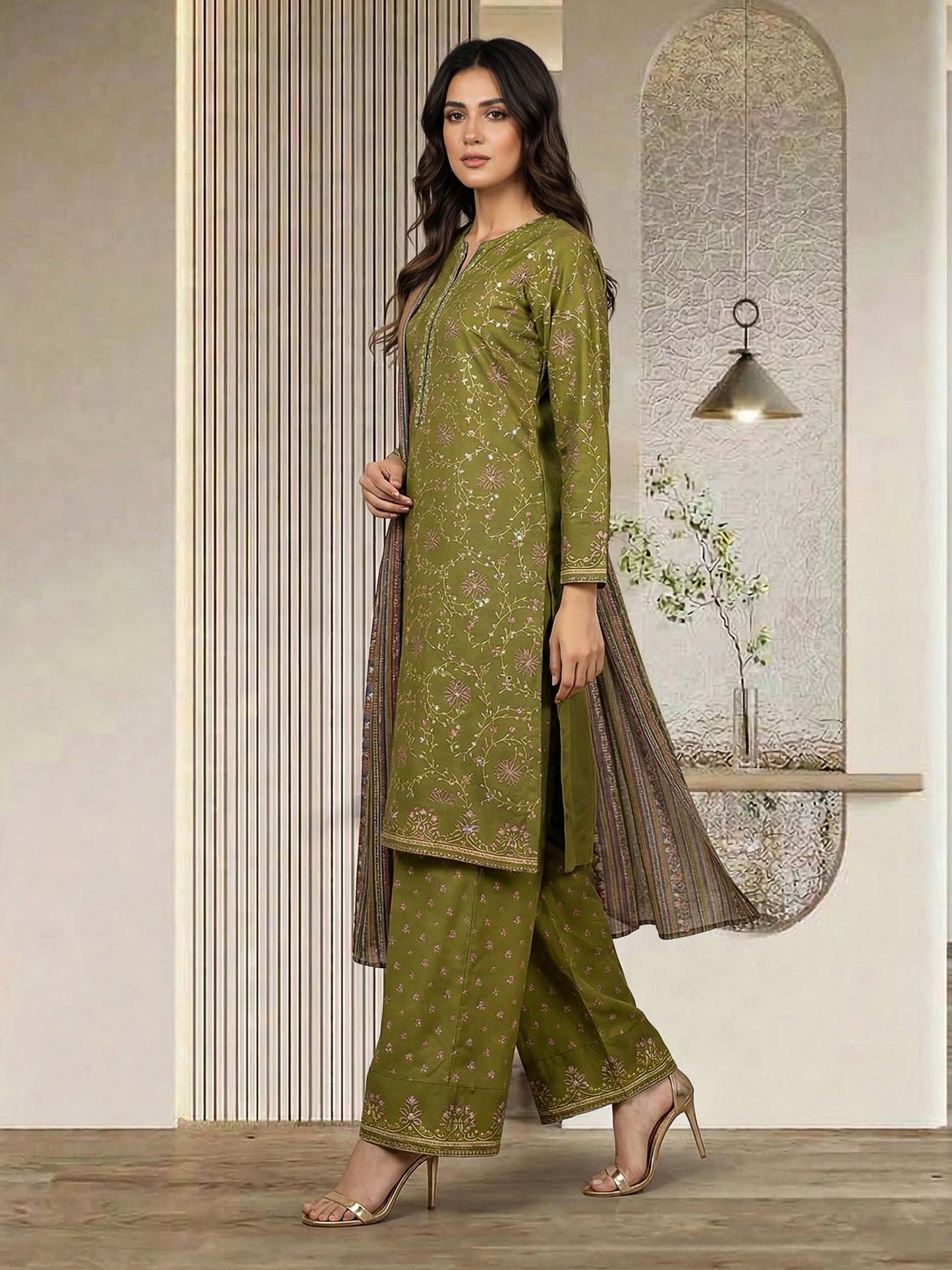 3 Piece Lawn Suit- Embroidered (Pret)