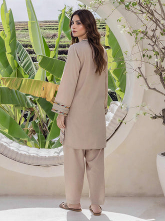 2-piece-lawn-suit--embroidered-(pret)