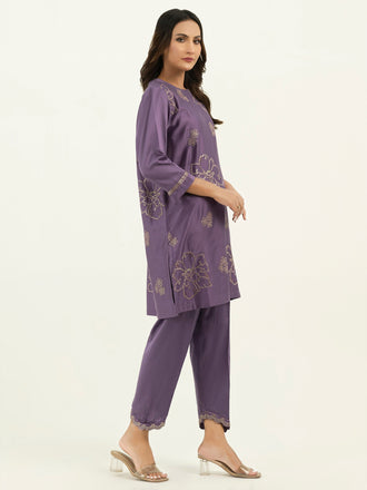 2-piece-satin-suit-embroidered-(pret)