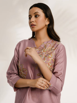 satin-kurti-embroidered-(pret)