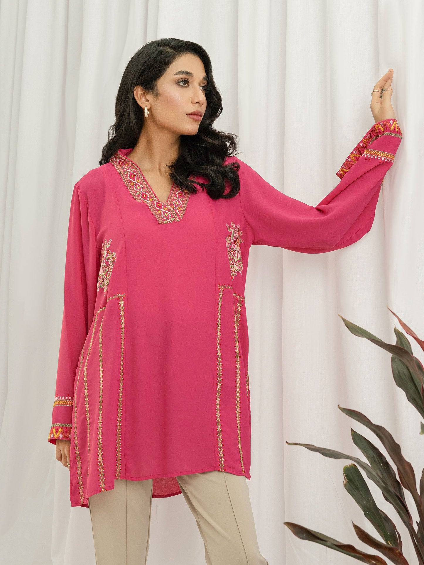 Grip Kurti- Embroidered (Pret)