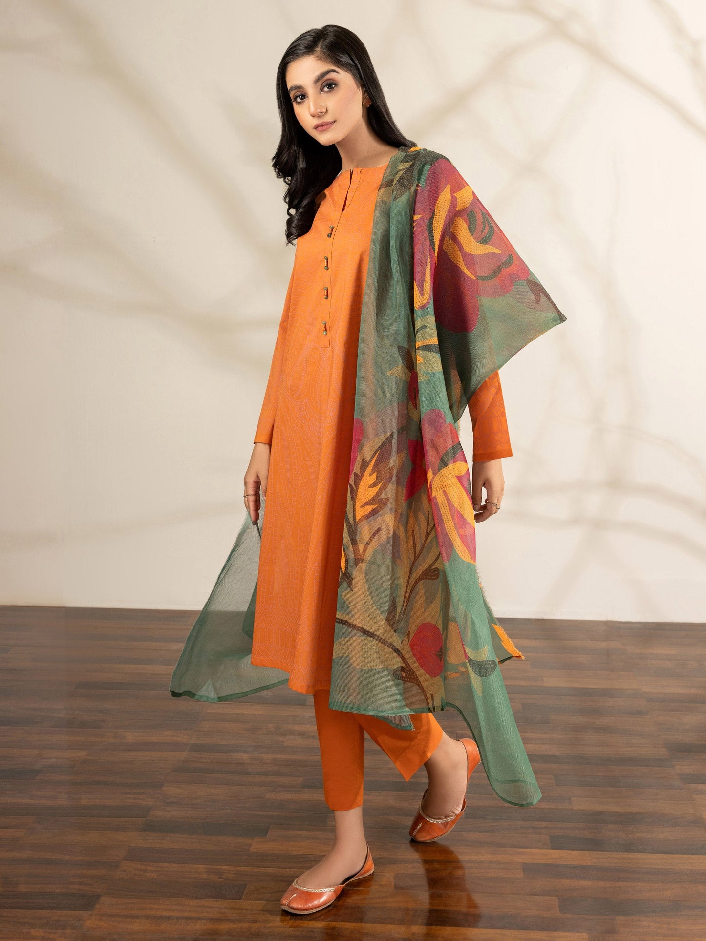 3 Piece Lawn Suit-Emboss Print (Pret)
