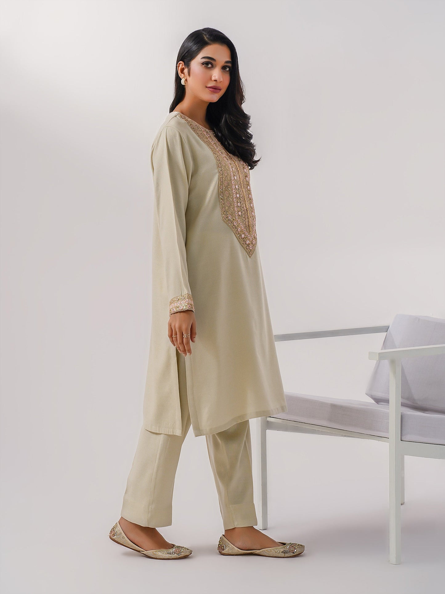 2 Piece Zari Karandi-Embroidered(Pret)