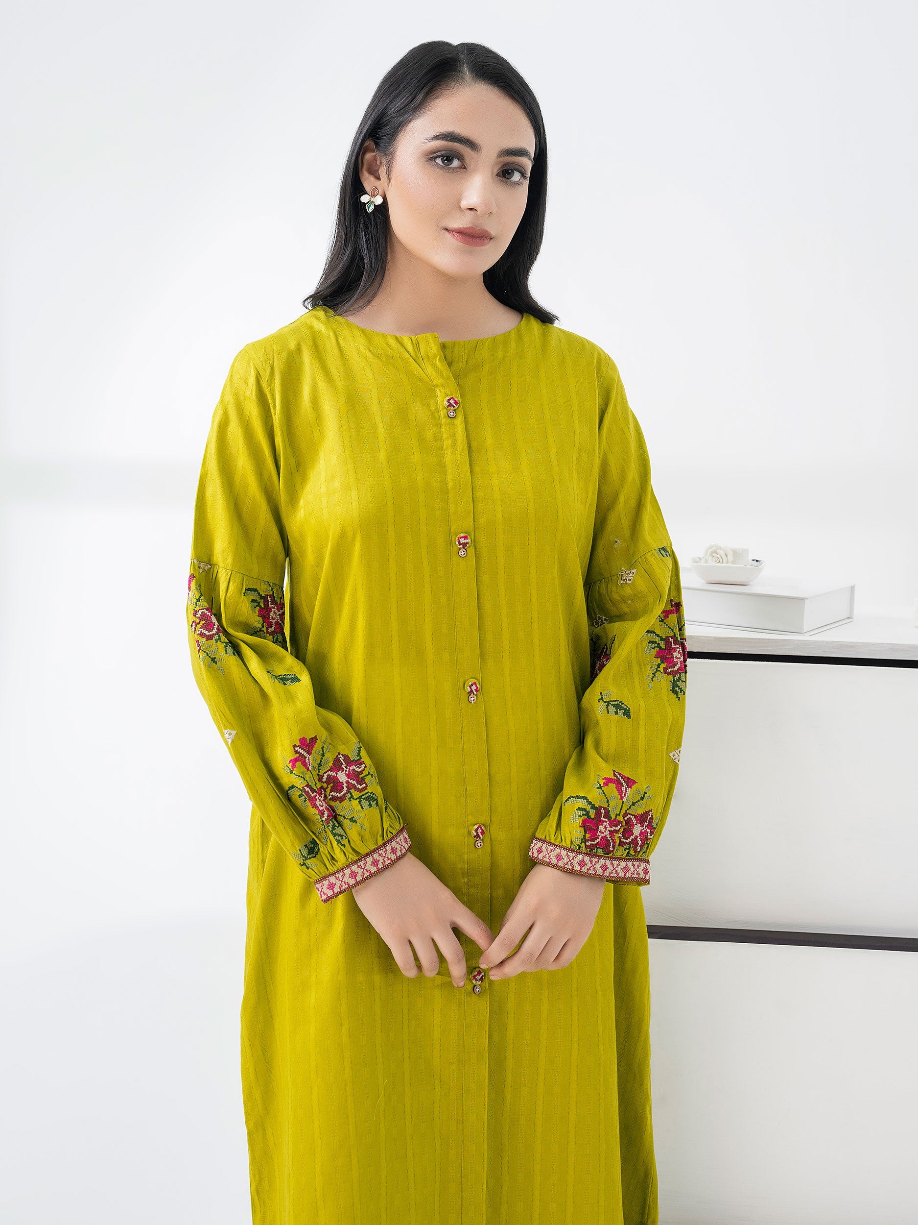 lawn-shirt-embroidered-(pret)