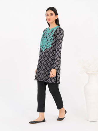 khaddar-kurti-embroidered-(pret)