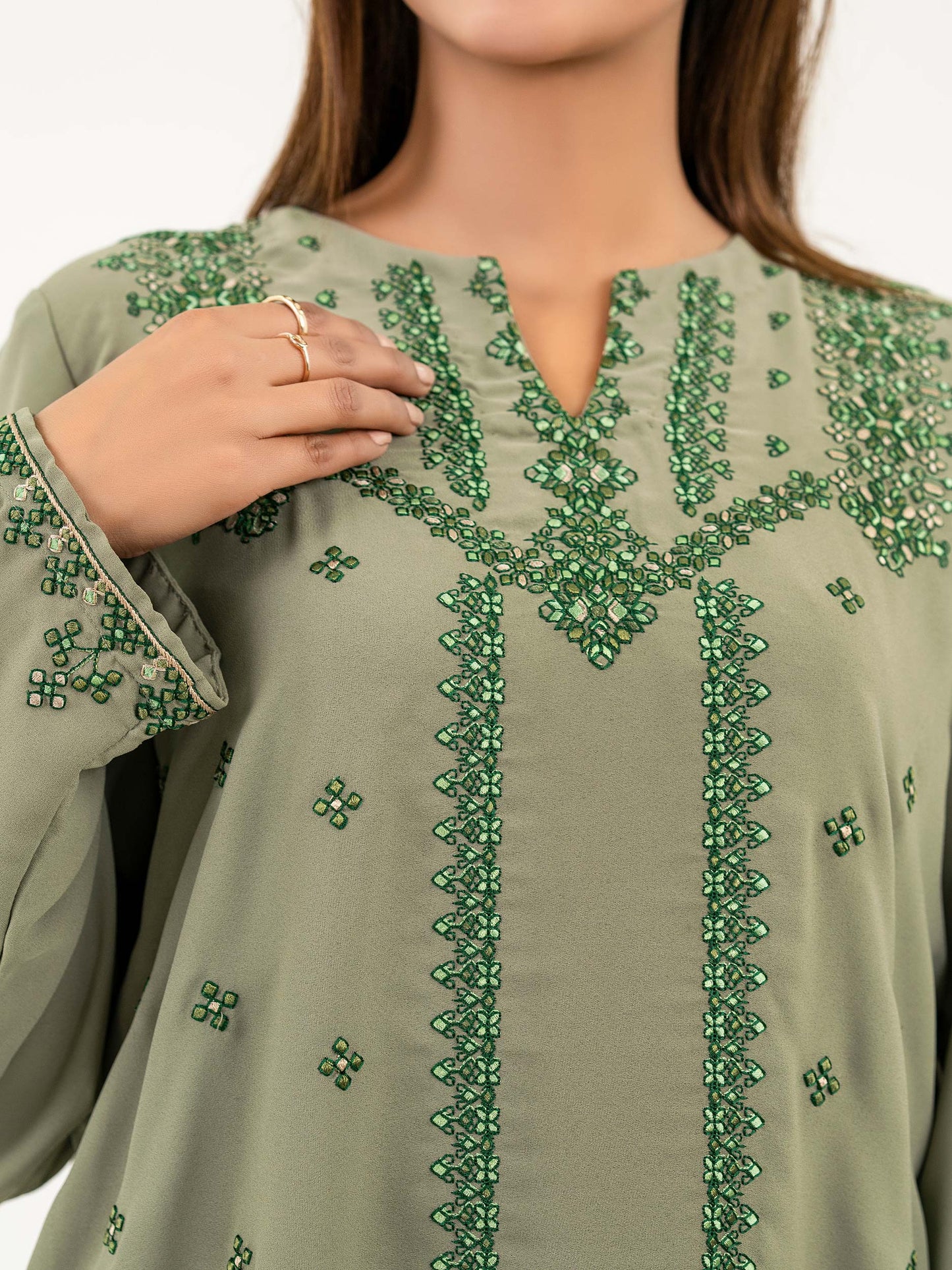 Grip Kurti-Embroidered(Pret)