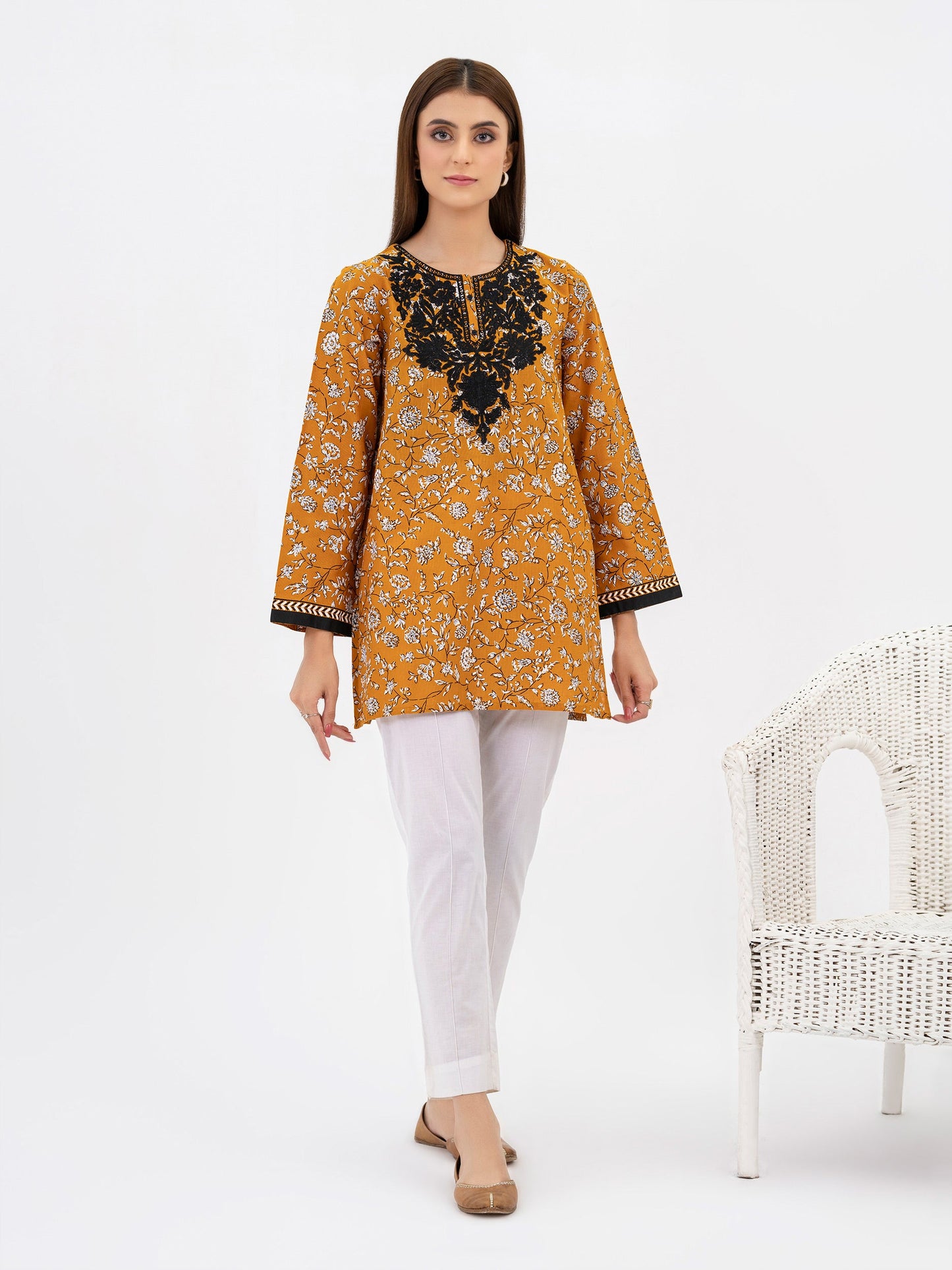 Khaddar Kurti-Embroidered(Pret)