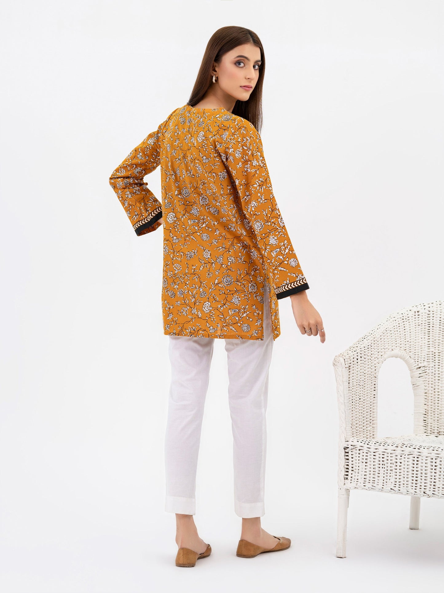 Khaddar Kurti-Embroidered(Pret)