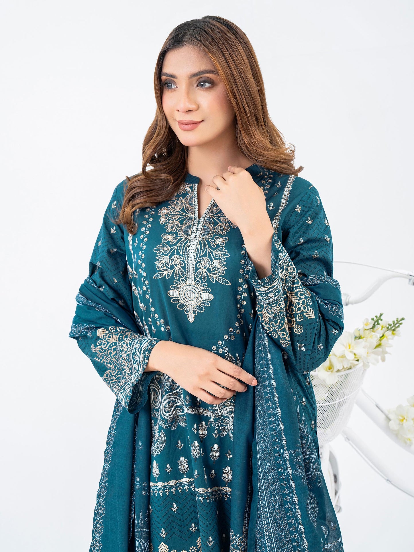 3 Piece Lawn Suit-Embroidered (Pret)