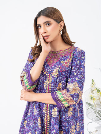 cambric-pishwas-embroidered-(pret)