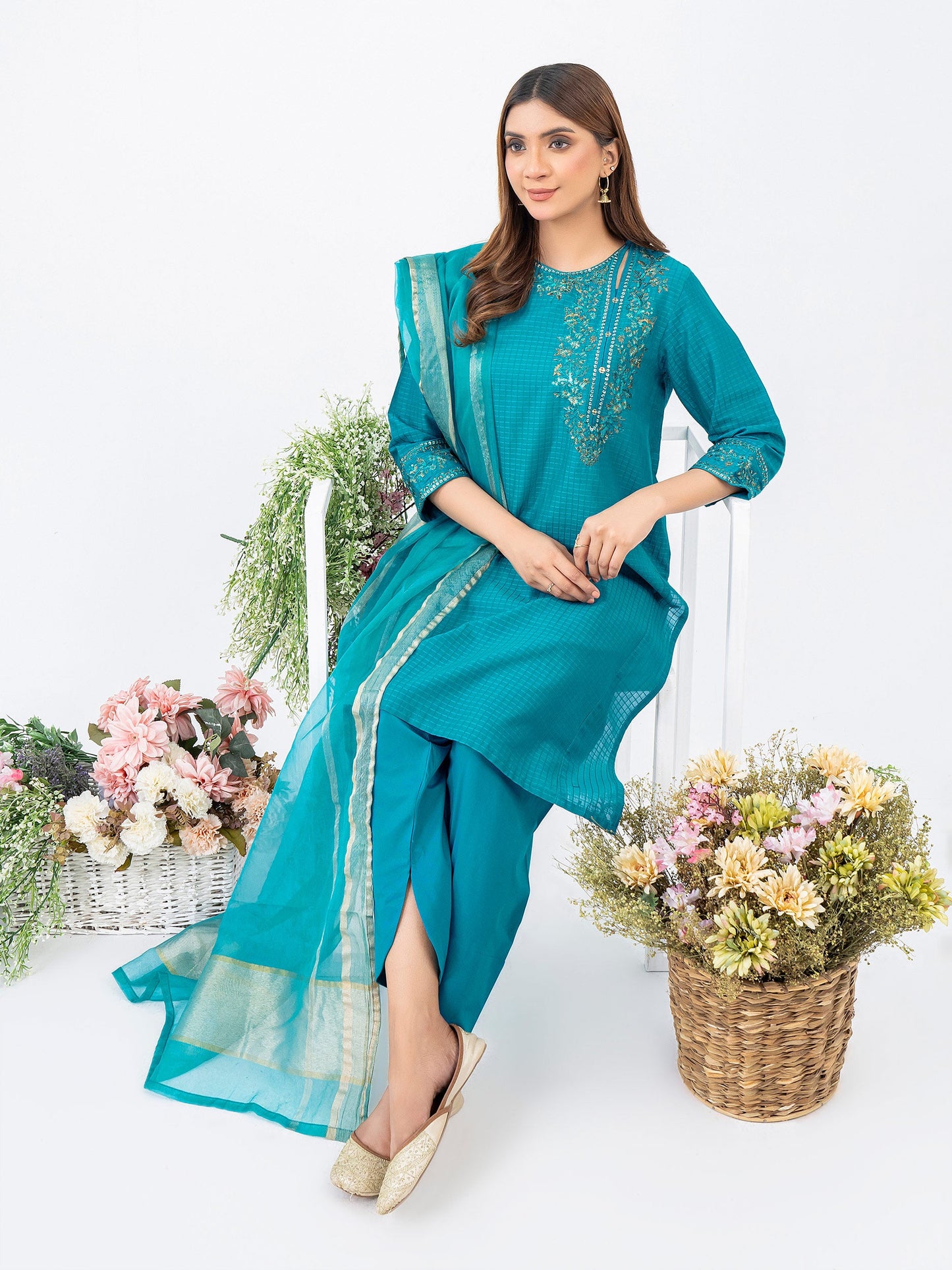 3 Piece Lawn Suit-Embroidered (Pret)