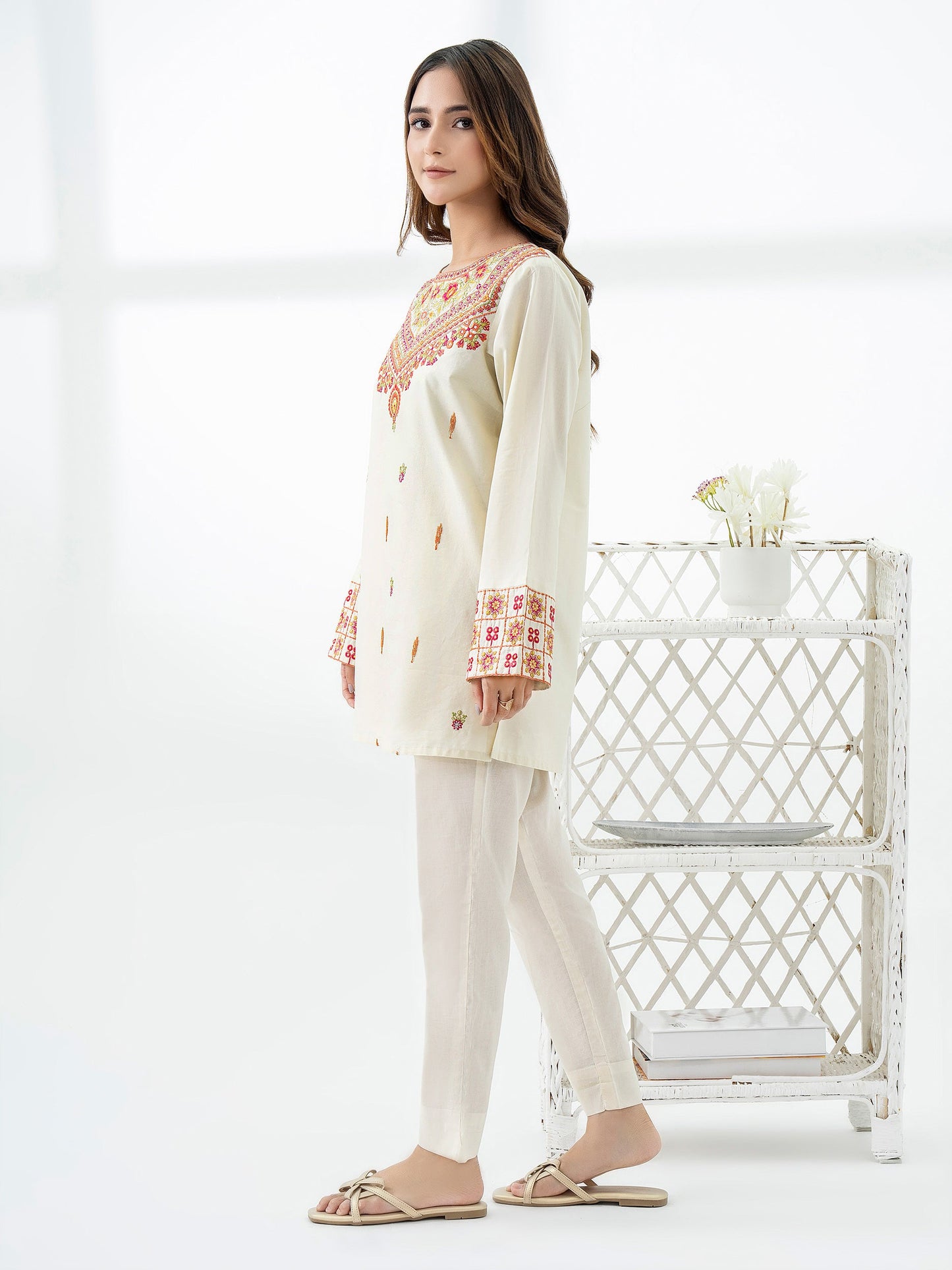 Cambric Kurti-Embroidered (Pret)