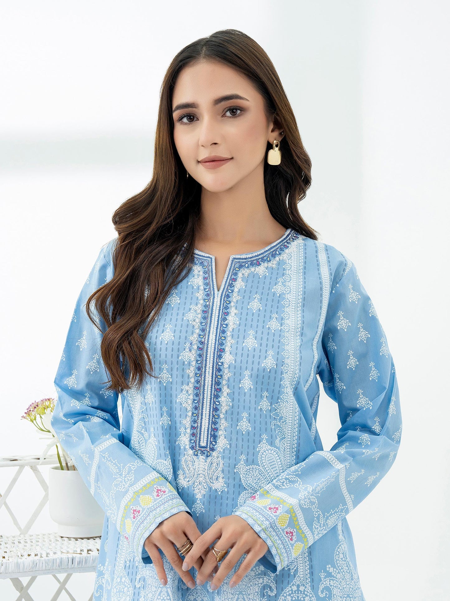 Cambric Kurti-Embroidered (Pret)