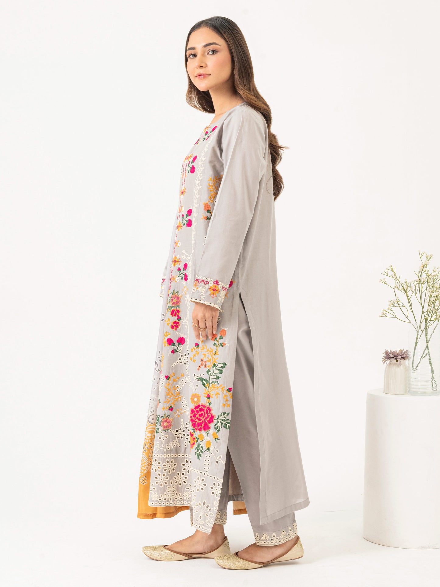 3 Piece Lawn Suit-Embroidered(Pret)