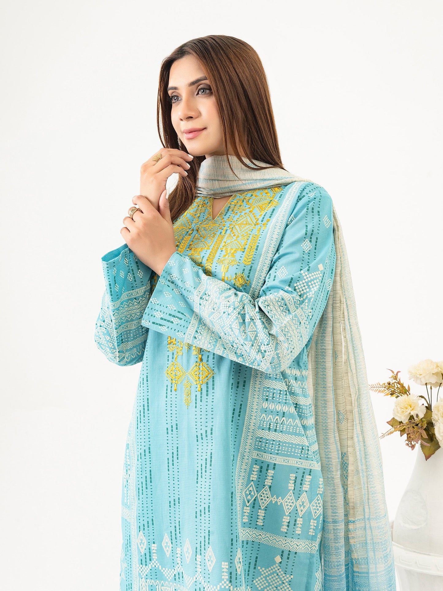 2 Piece Lawn Suit-Embroidered (Pret)