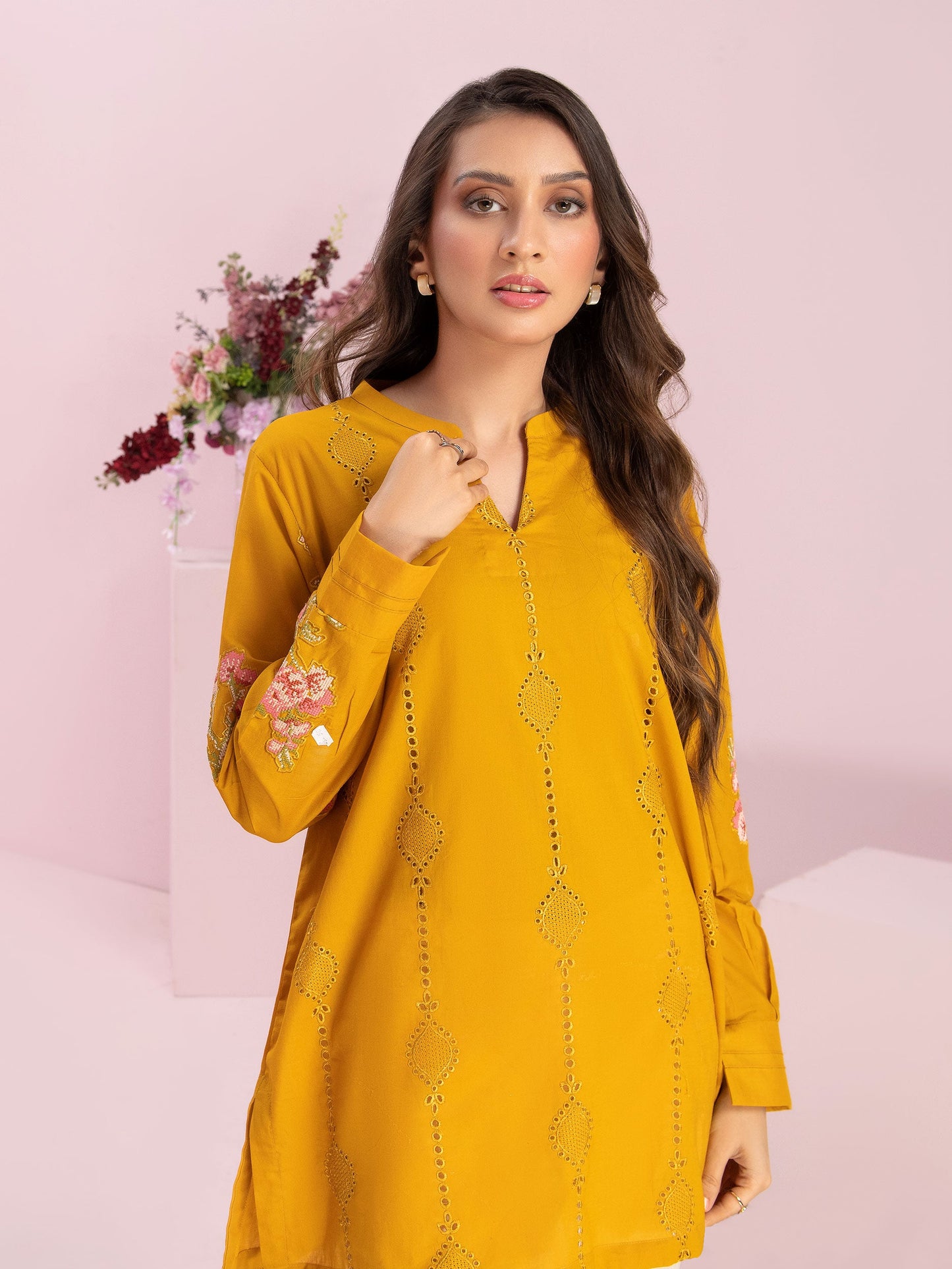 Cambric Kurti-Embroidered (Pret)