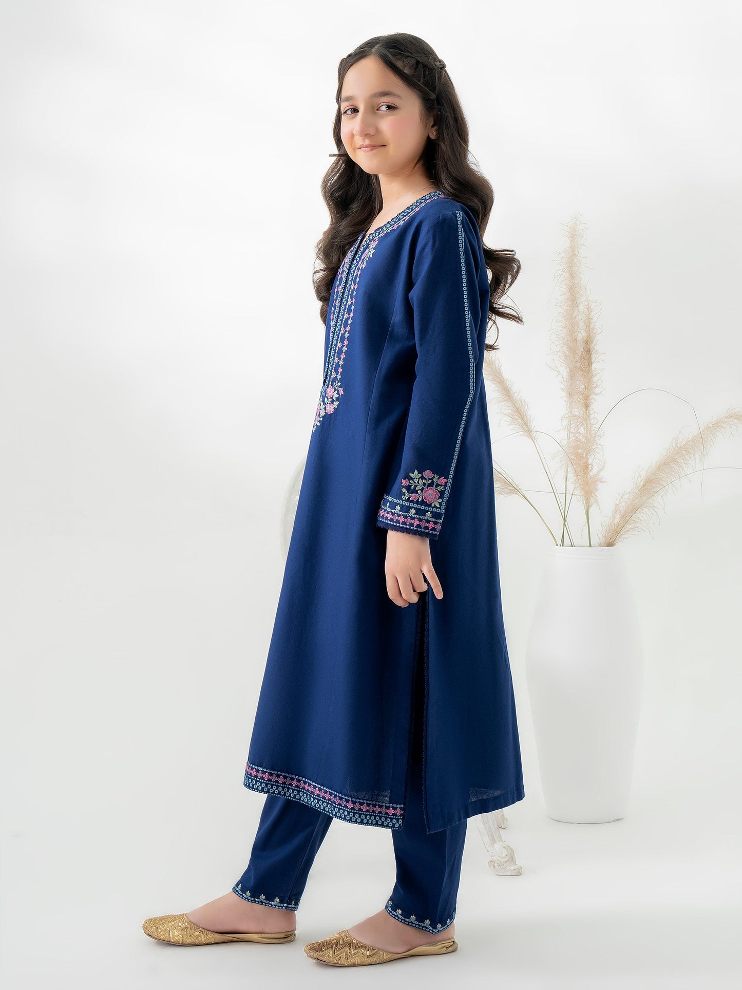 2 Piece Khaddar Suit-Embroidered