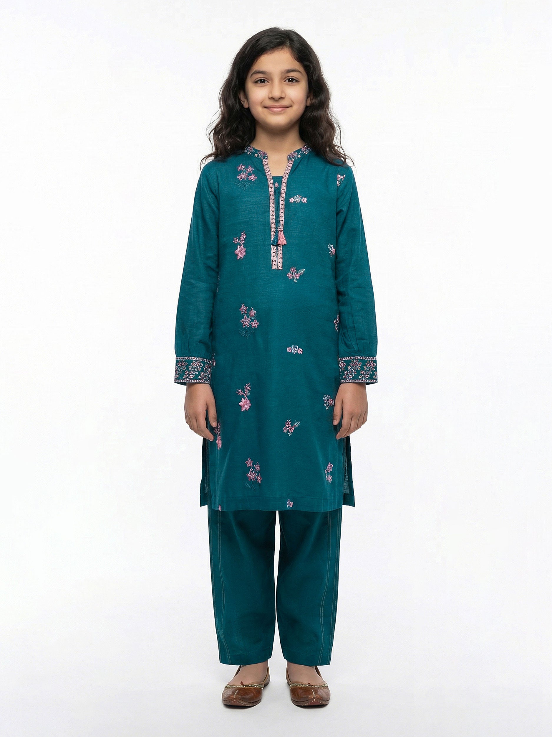 2-piece-slub-khaddar-suit--embroidered-(pret)