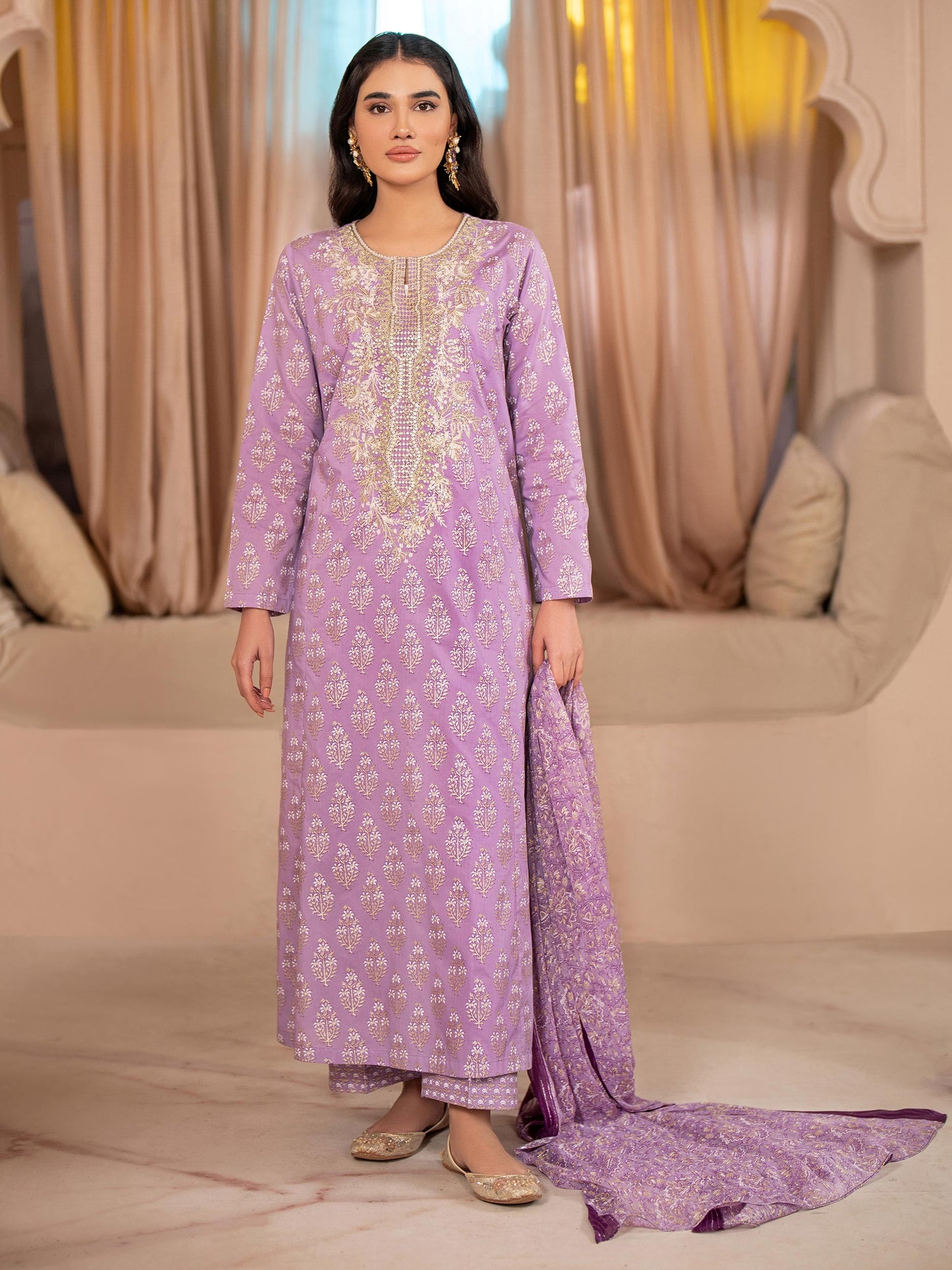 3 Piece Lawn Suit-Embroidered (Pret)