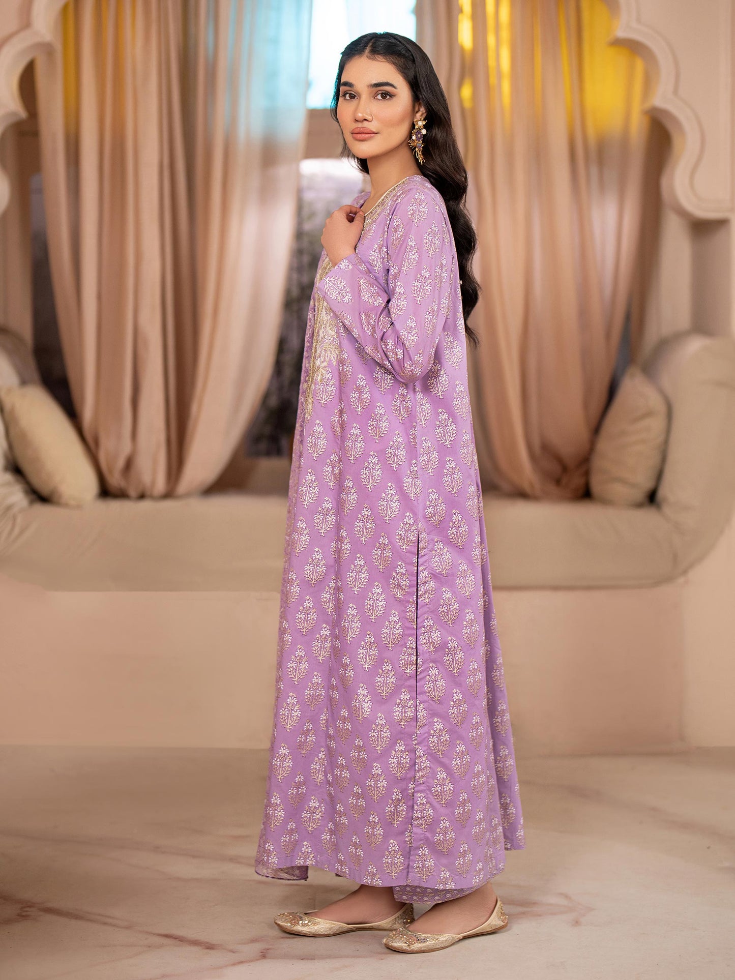 3 Piece Lawn Suit-Embroidered (Pret)