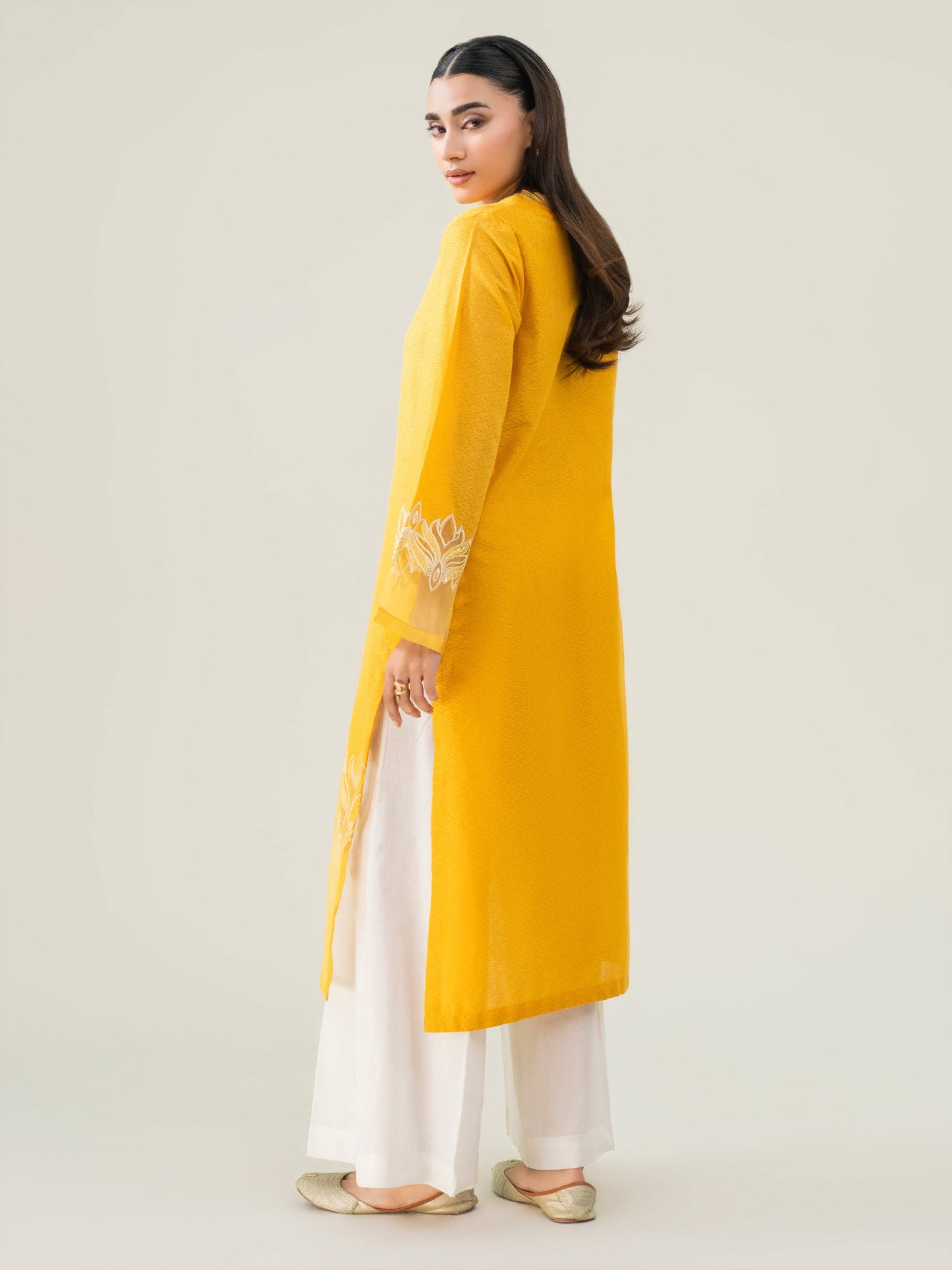 Lawn Shirt-Embroidered (Pret)