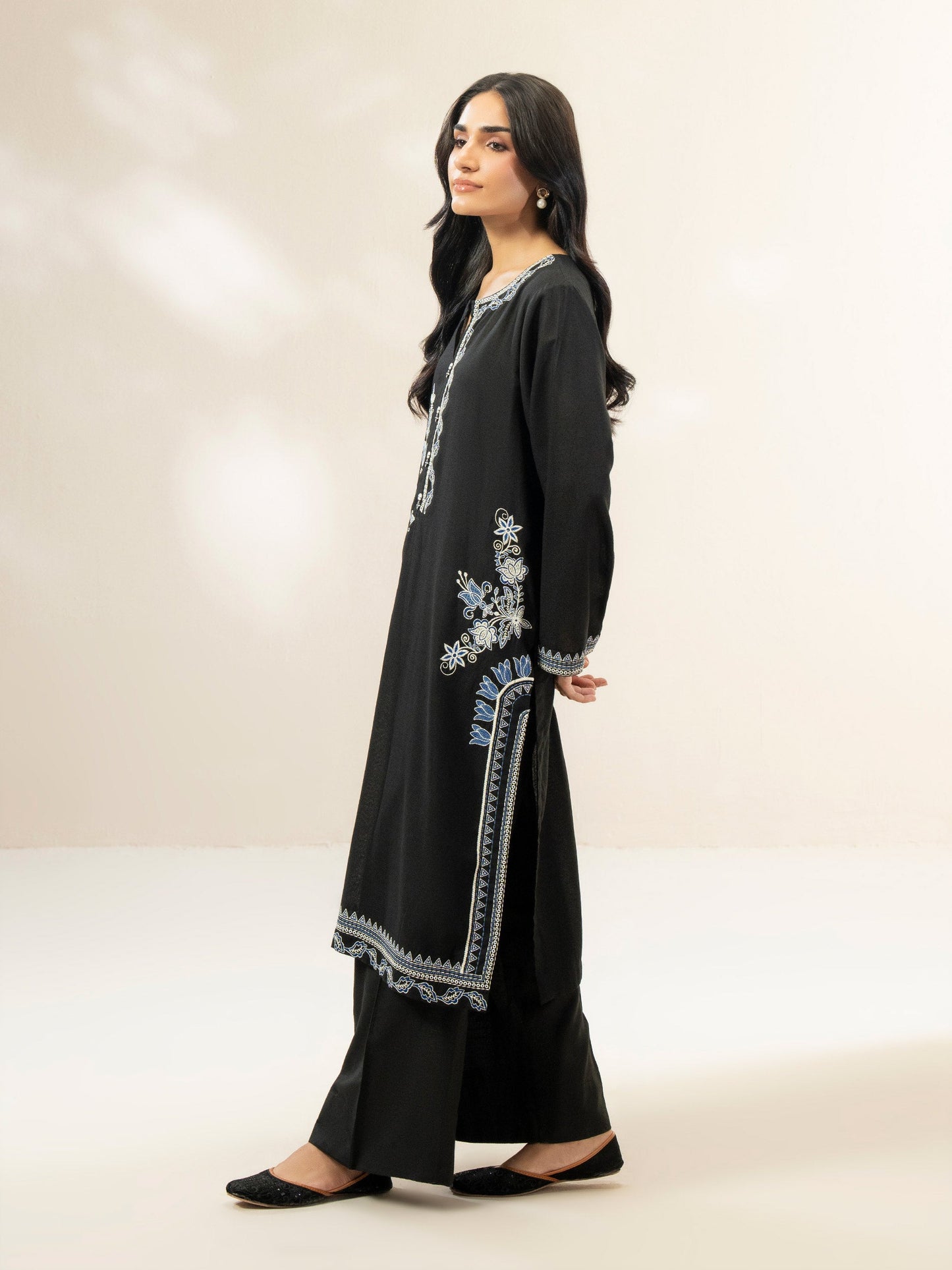 2 Piece Karandi Suit-Embroidered (Pret)