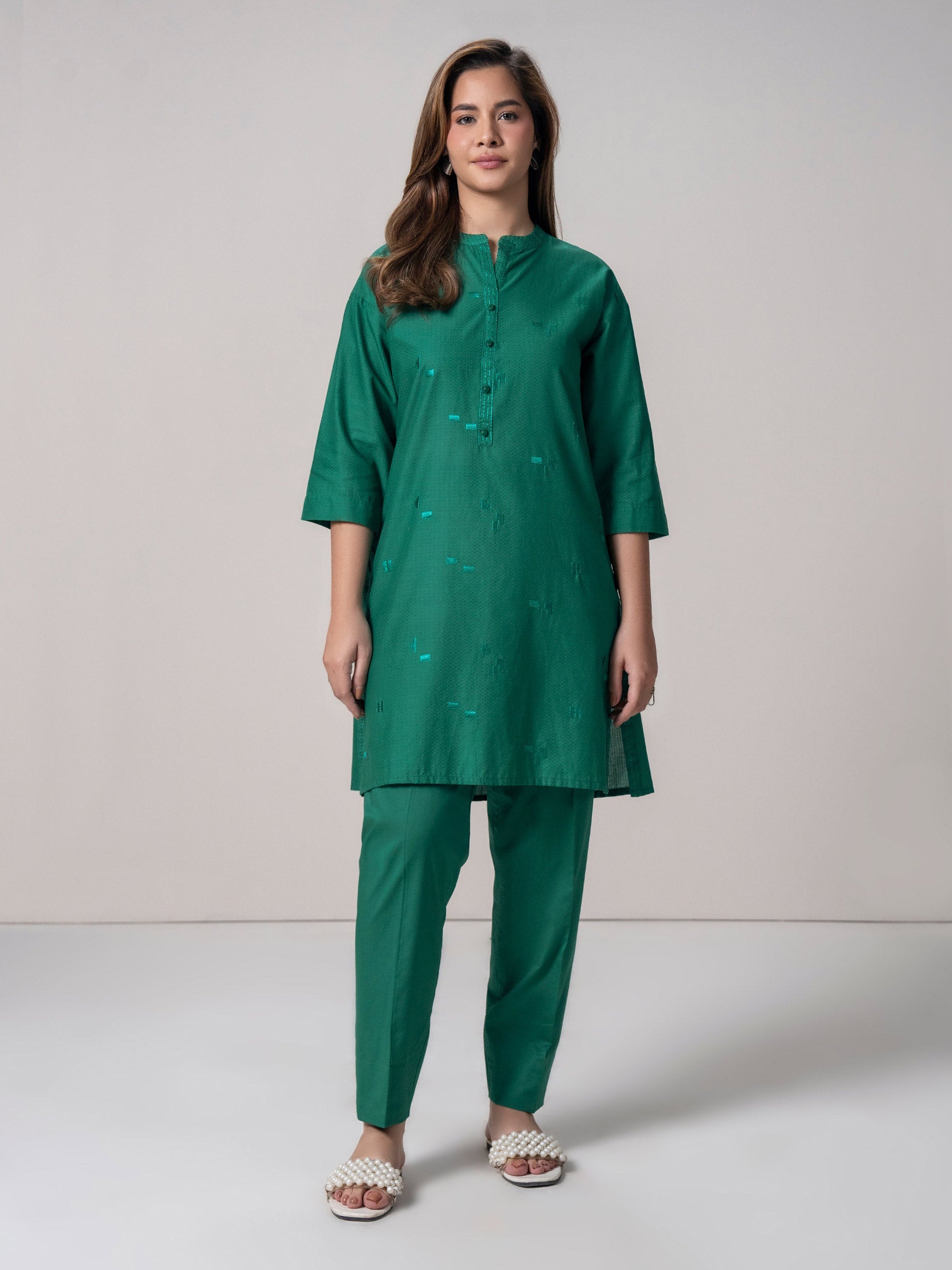 2-piece-lawn-suit--embroidered-(pret)