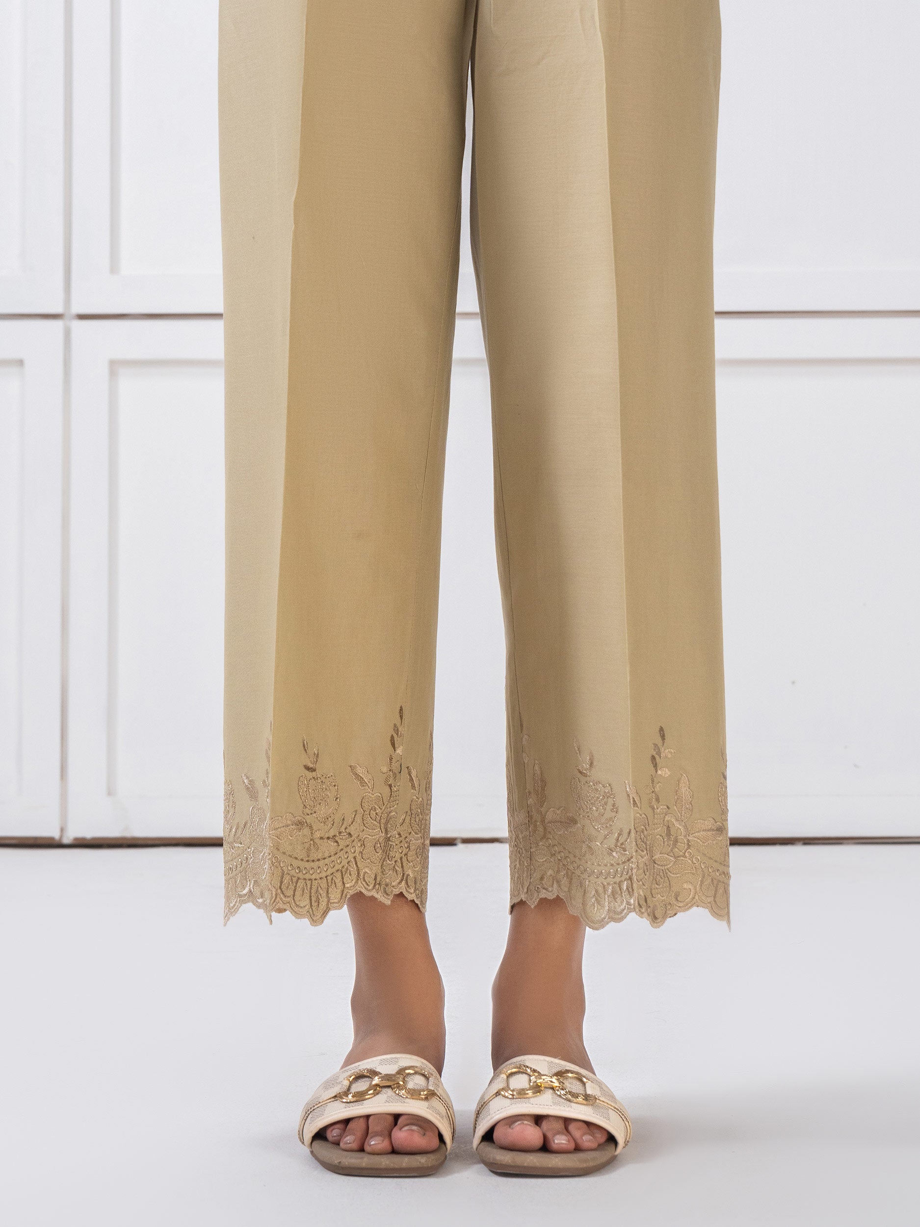 lawn-trouser-embroidered-(pret)