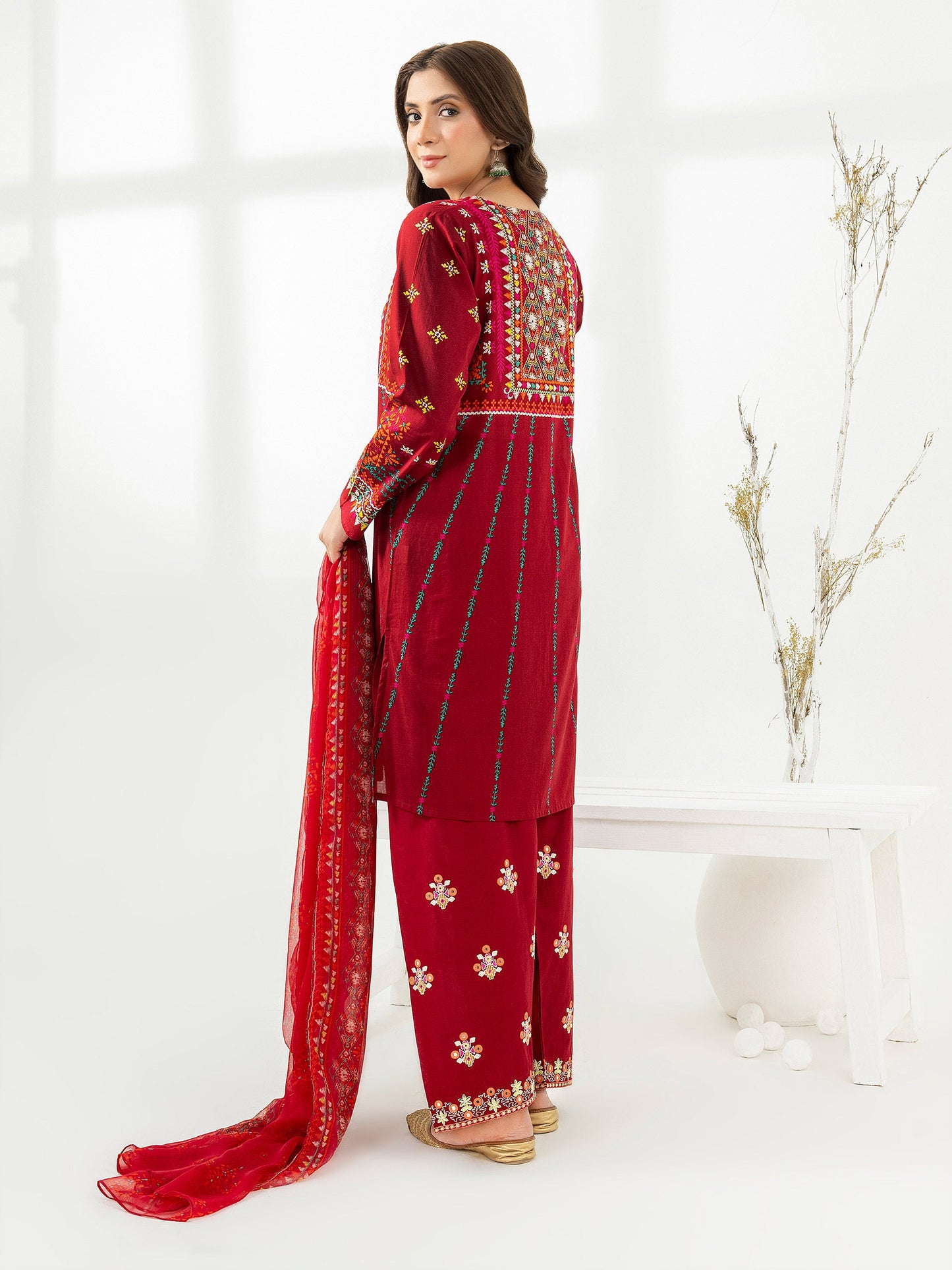 3 Piece Lawn Suit-Embroidered (Pret)