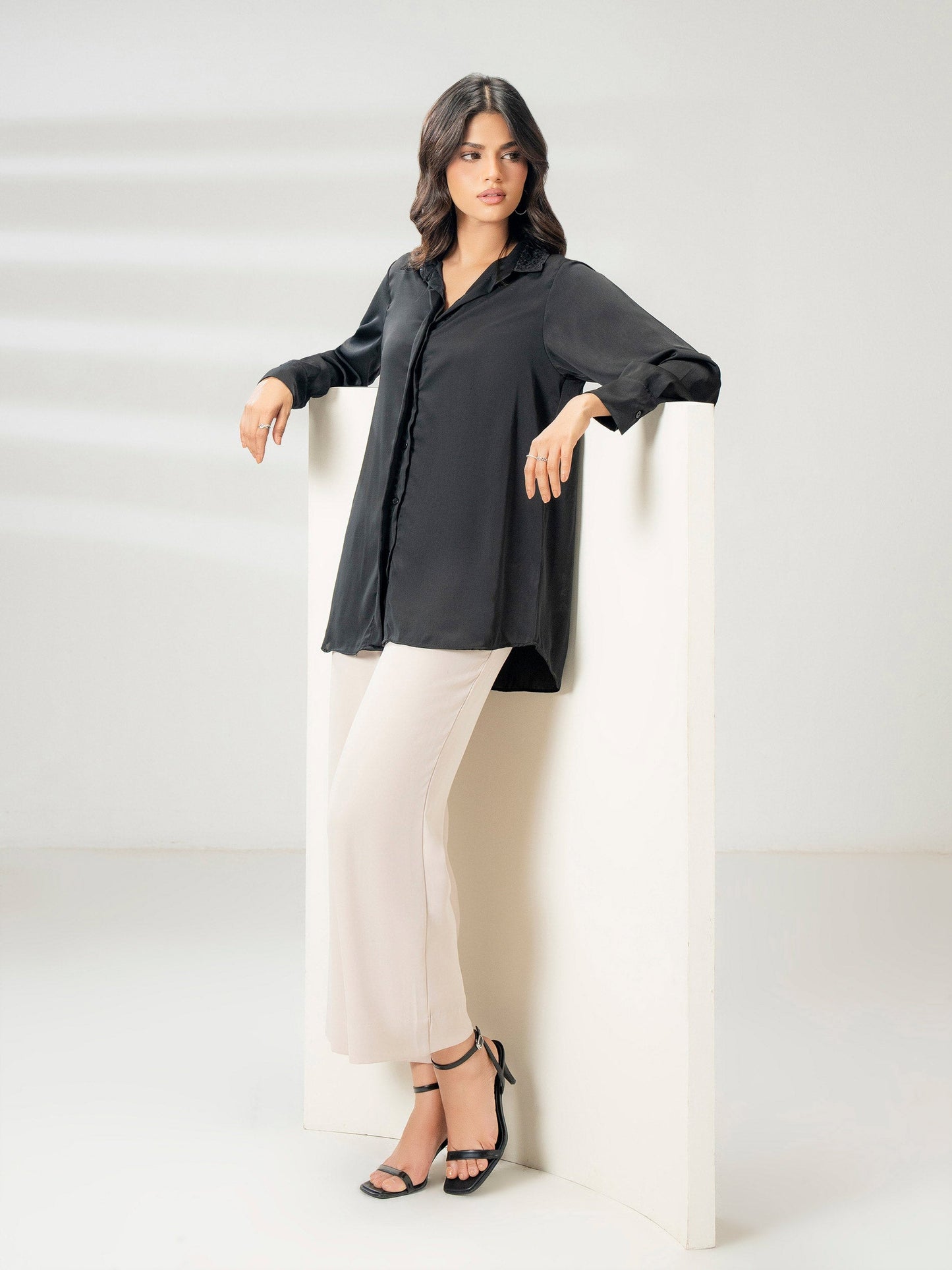 Embroidered Grip Top