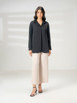 embroidered-grip-top