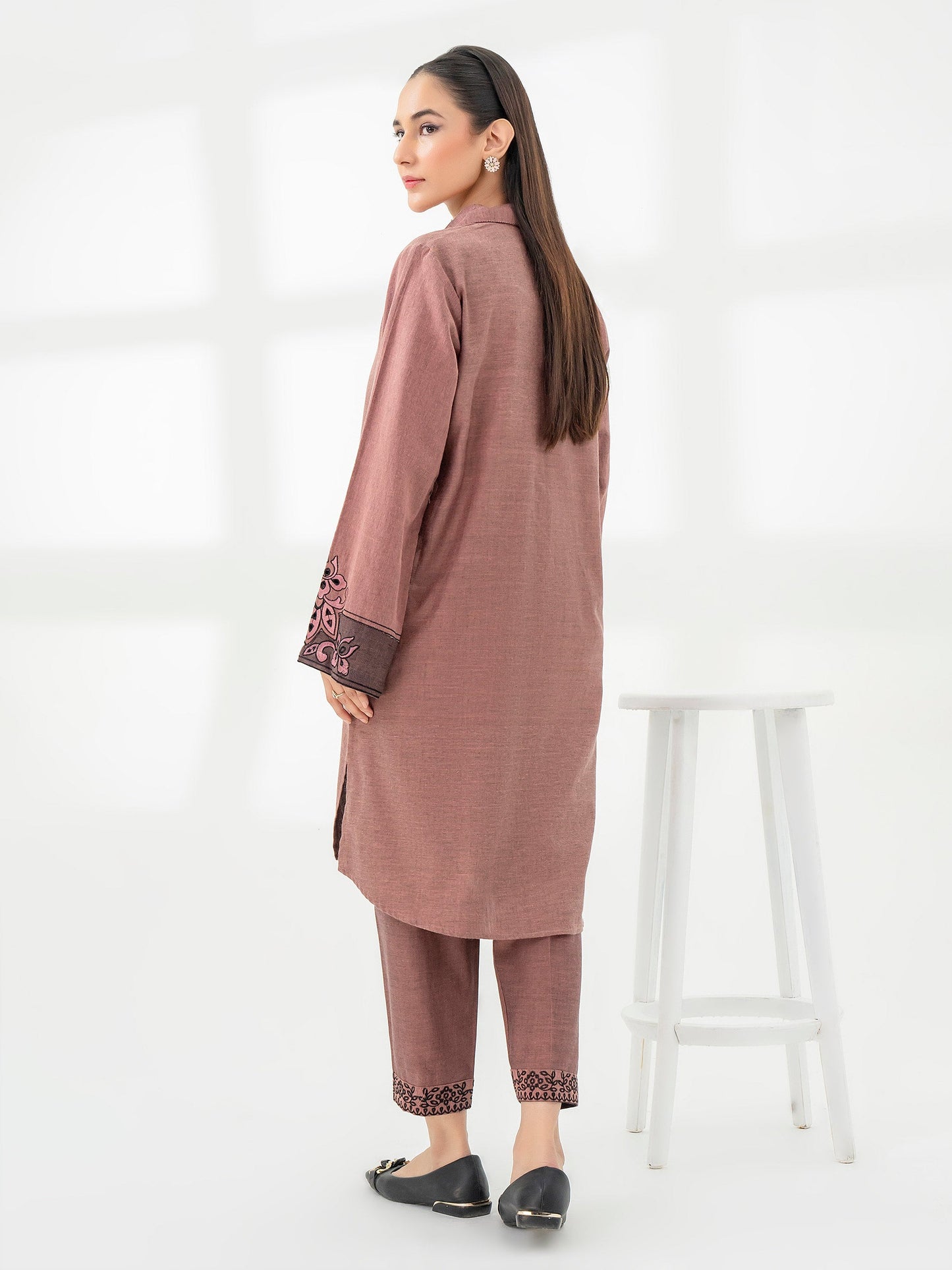 2 Piece Yarn Dyed Suit-Embroidered (Pret)